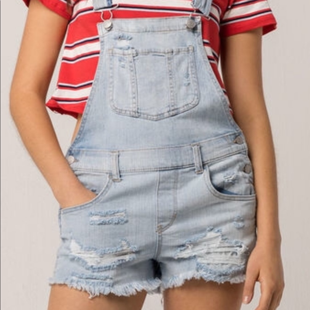 Overall shorts
